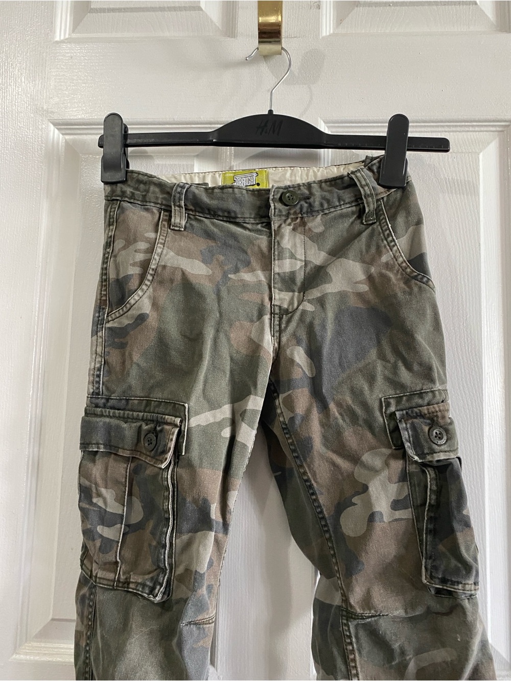 Old Navy Straight Fit Camouflage Cargo Pants - Boys Size 8 Regular - Picture 3 of 12